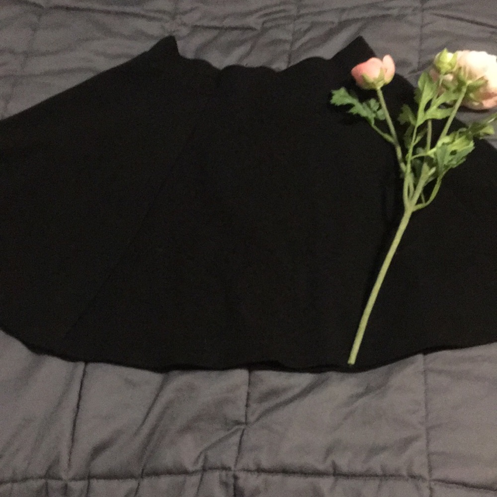 Black h&m x small skirt